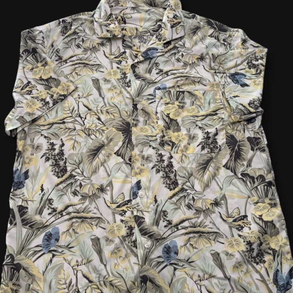 Abercrombie & Fitch XS Relaxed Tropical Floral Button-Up Shirt